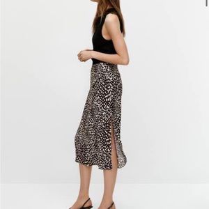 Massimo Dutti midi skirt (size 2)